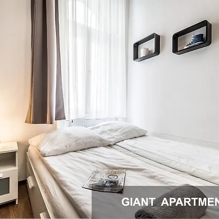 Bpr Weiner Apartments *
